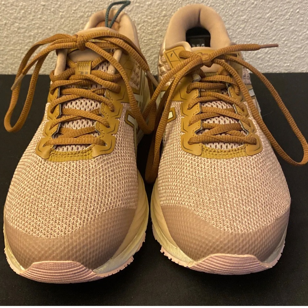 ASICS Women's GEL-Cumulus 21 Running Shoes 1012A691 Size 8.5